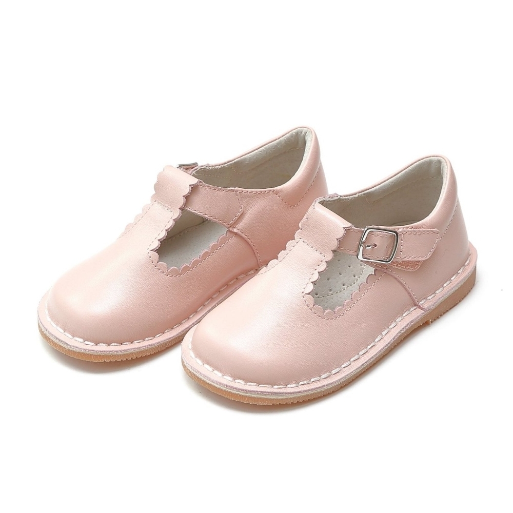 NWT L'Amour Selina Scalloped T-Strap Mary Jane in Pastel Pink church Size 1